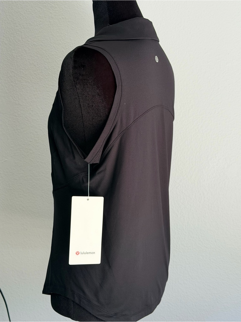 Lululemon Quick Drying Sleeveless Polo Tank - Picture 5 of 5